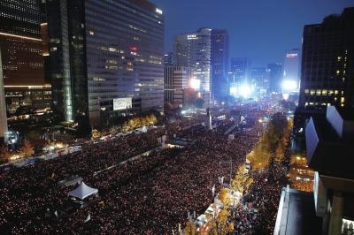 韩国最大规模集会:在野党对朴槿惠发出最后通牒