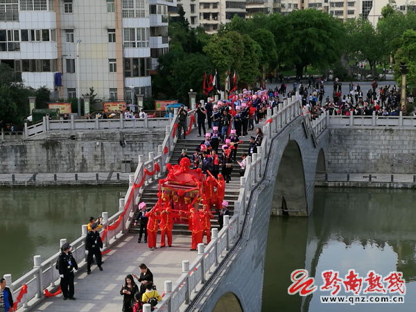 点击浏览下一页