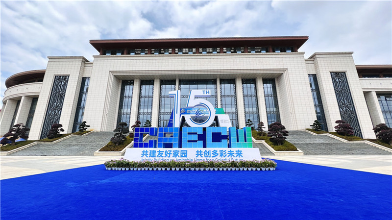 �������� 2022�й�-���˽��������ܿ�Ļ
